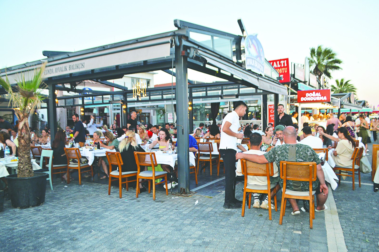 Ayvalık’ın nüfusu bayramda 1 milyona yaklaştı