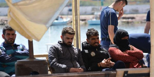 Ayvalık'ta 26 kaçak göçmen yakalandı