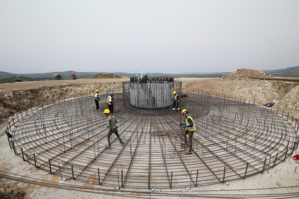 Ayvalık’ta 3 rüzgâr gülü ile 30 milyon kilovat saat enerji üretilecek 
