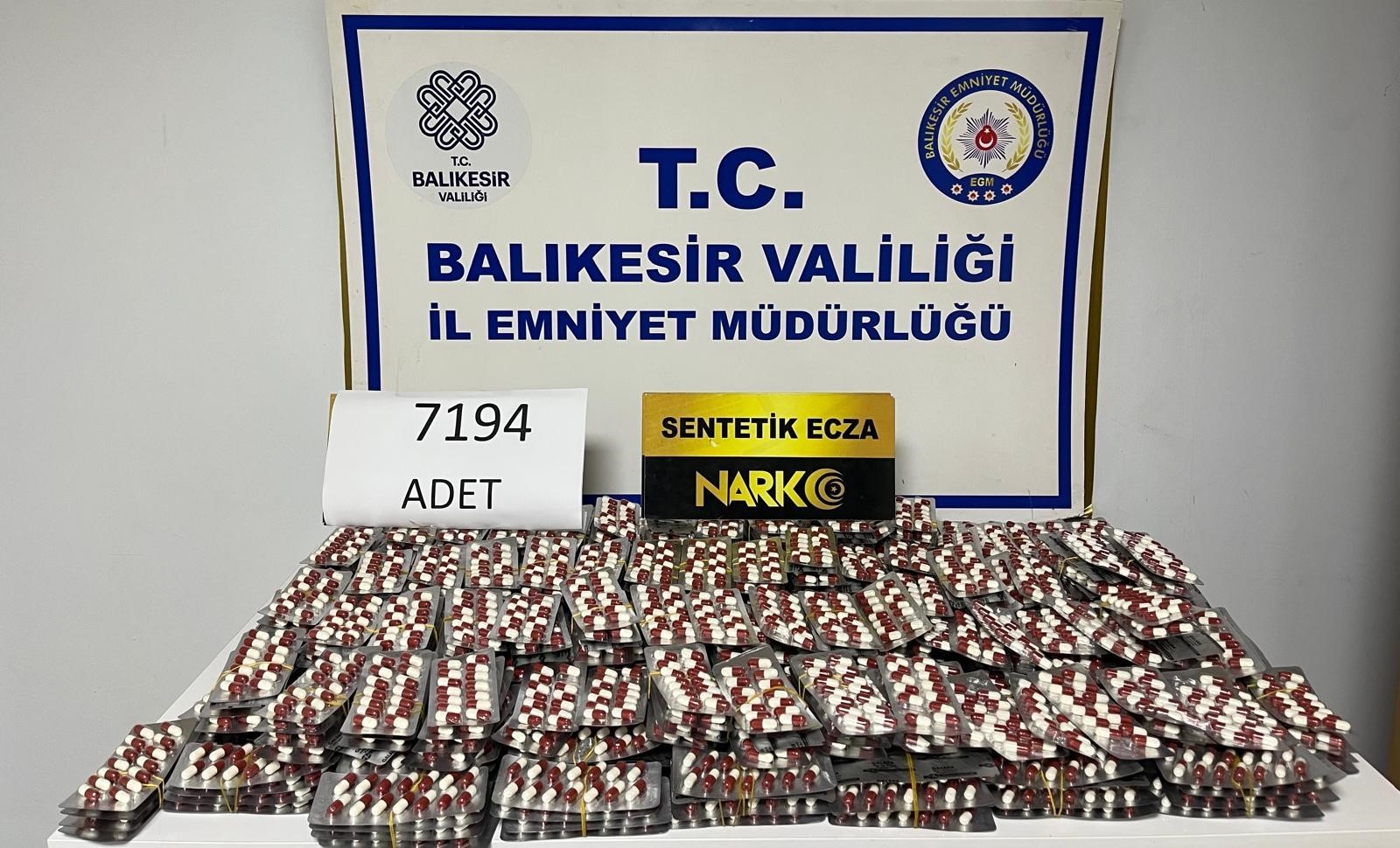 Ayvalık'ta 3 uyuşturucu satıcısı tutuklandı