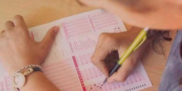 Ayvalık’ta AYAL öğrencileri dünya sorunlarına çözüm arıyor