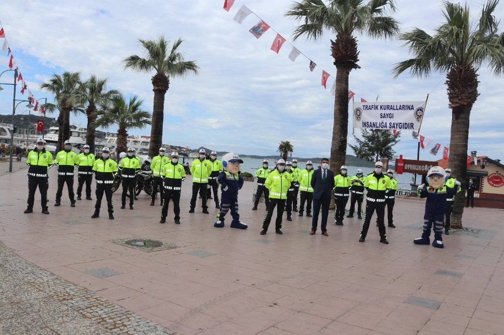 ayvalıkta karayolu güvenliği ve trafik haftası coşkusu yeni akit