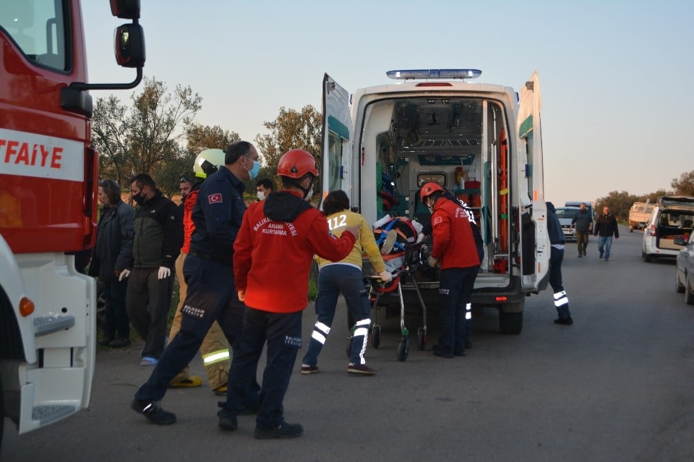 Ayvalık’ta otomobil takla attı: 1 yaralı 