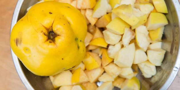 Ayvanın daha önce hiç duymadığınız faydaları! Çifte fayda: Ayva kabuğunu sakın çöpe atmayın!