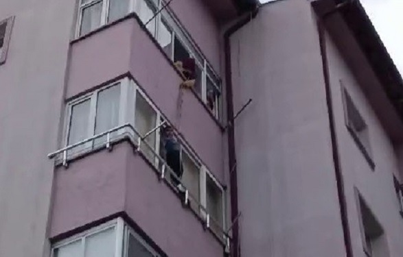 Az da facia yaşanacaktı! Yaramaz çocuk herkesi seferber etti