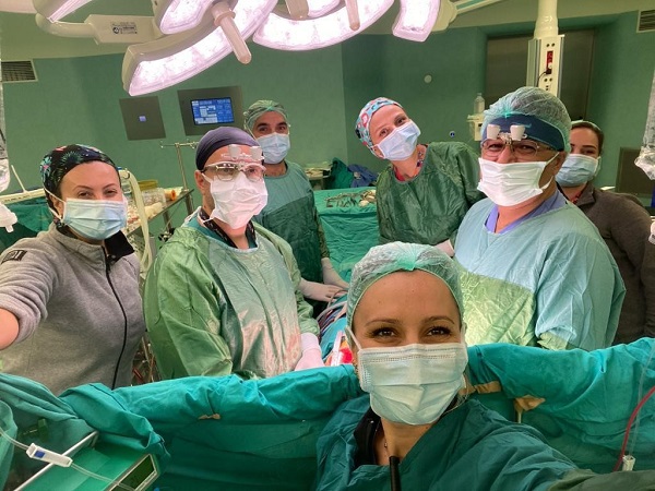 Az daha canından oluyordu! Bel ağrısı şikayetiyle gitti ameliya alındı