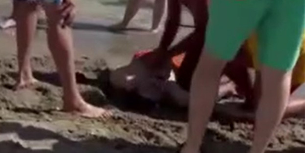 Az kalsın boğuluyordu! Çevredekiler yetişti