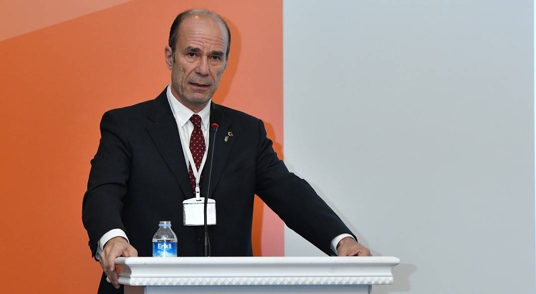 Az kaynakla daha çok iş üretmeliyiz