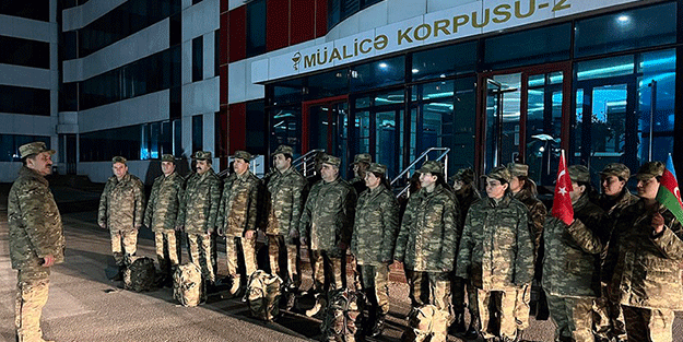 Azerbaycan, 20 kişilik askeri sağlık personelini Türkiye'ye gönderdi