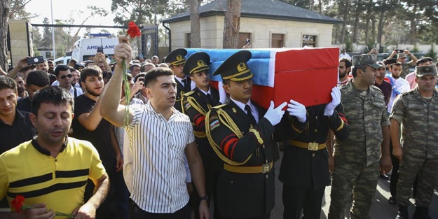 Azerbaycan acı haberi duyurdu: Şehit sayısı yükseldi
