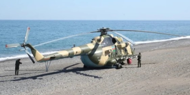 Azerbaycan askeri helikopteri Giresun'da sahile zorunlu iniş yaptı