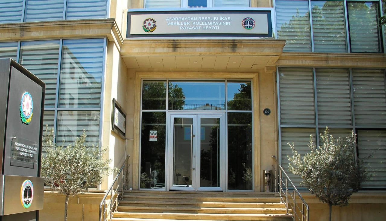 Azerbaycan Barolar Birliği’nden depremzedelere 1 milyon lira yardım