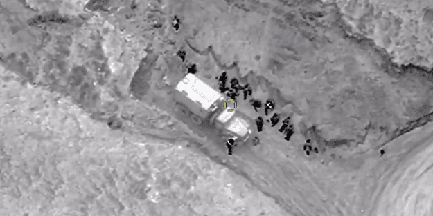 Azerbaycan görüntüleri biraz önce dünyaya servis etti! Ermenistan'ı titreten anlar