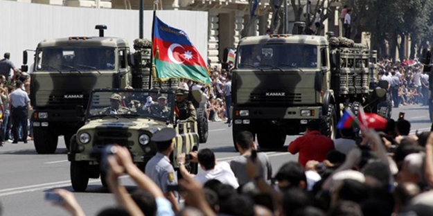 Azerbaycanlılar: ''Ya Karabağ! ya ölüm!''