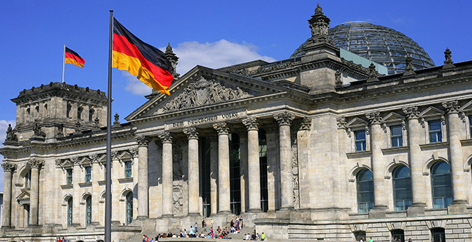 Azerbaycan: Kasıtlı ve ön yargılı bir karar