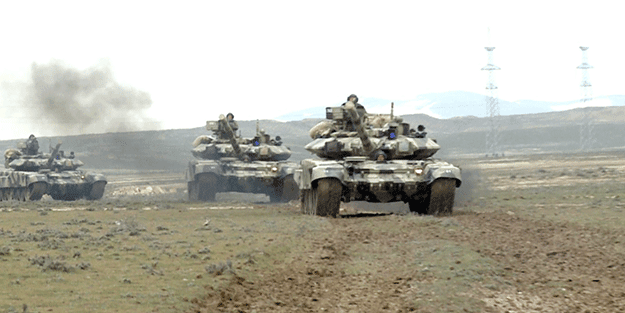 Azerbaycan ve Türkiye'yi tehdit eden İran'a şok! Bir ülke resmen kapattı