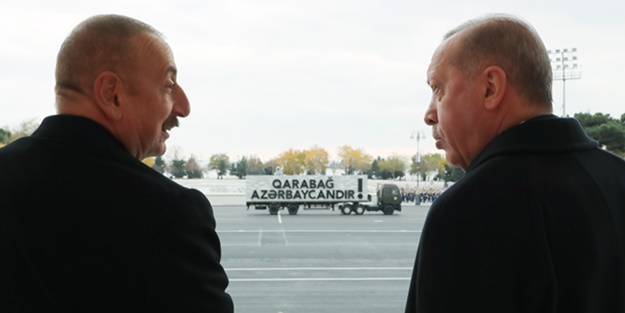 Azerbaycan Zafer Günü’nü kutlarken Ermenistan’da ortalık fena karıştı