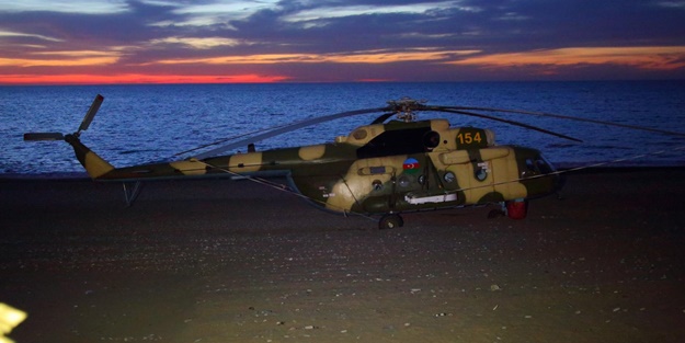 Azerbaycan'a ait askeri helikopter Giresun sahiline zorunlu iniş yaptı