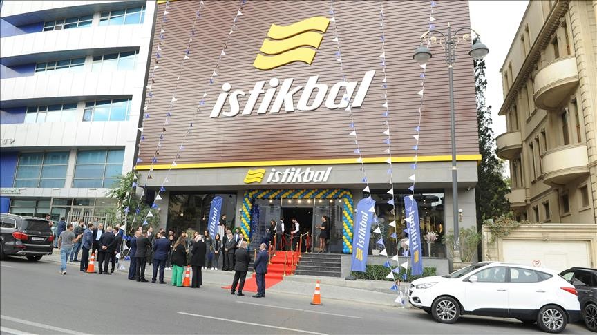 Azerbaycan'da İstikbal rüzgârı devam ediyor