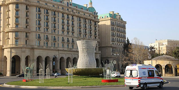 Azerbaycan'da onlarca kişide koronavirüs tespit edildi