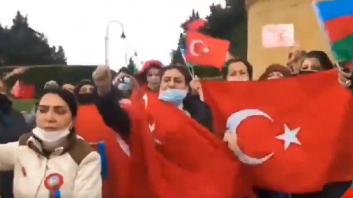 Azerbaycan’da Rus’a protesto