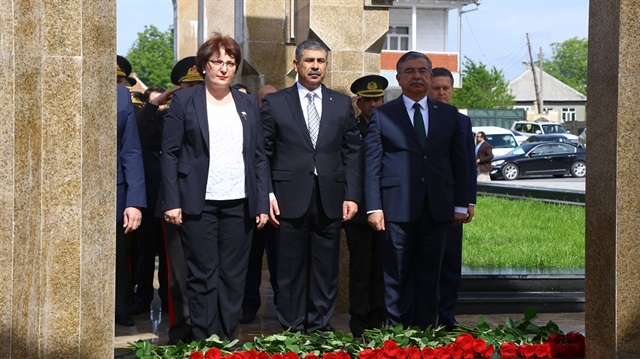 Azerbaycan'da Savunma Bakanları Toplantı yaptı