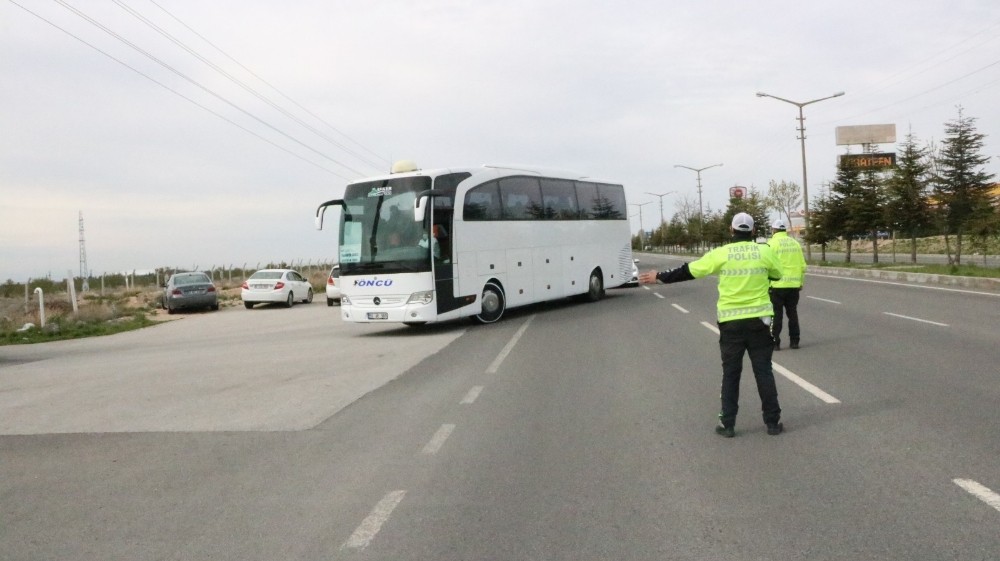 Azerbaycan’dan gelen Türk vatandaşları Niğde’de yurtlara yerleştirildi 