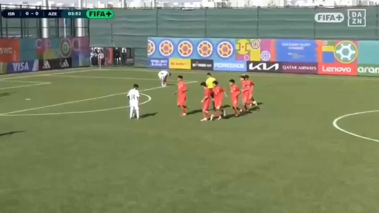 Azerbaycanlı futbolculardan İsrail maçında secdeli gol sevinci