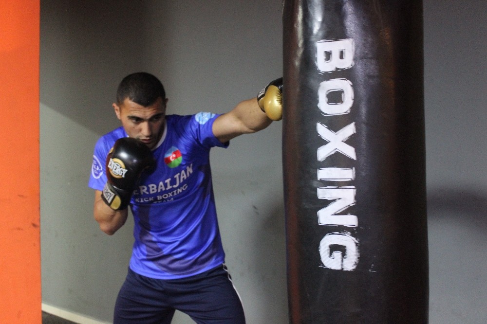 Azerbaycanlı sporcu Aykhan Mammadov Korona sonrası Giresun’da boks çalışmalarına tekrar başladı 