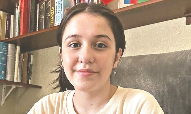 Azerbaycanlı Zahra Türkiye’de okuyacak