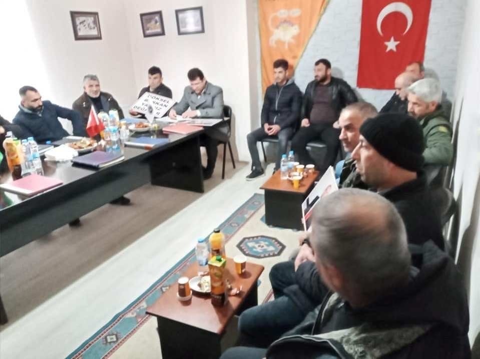 Azerbaycanlılardan Gülbey’in tayin kararına tepki 