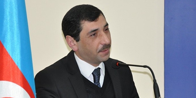 Azeri sunucudan Papa'ya çağrı!