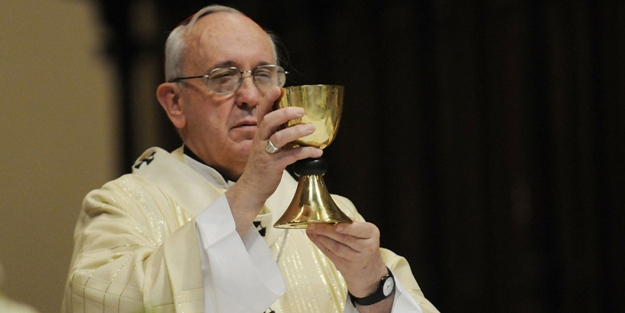 Azeri vekilden Papa'ya sert sözler