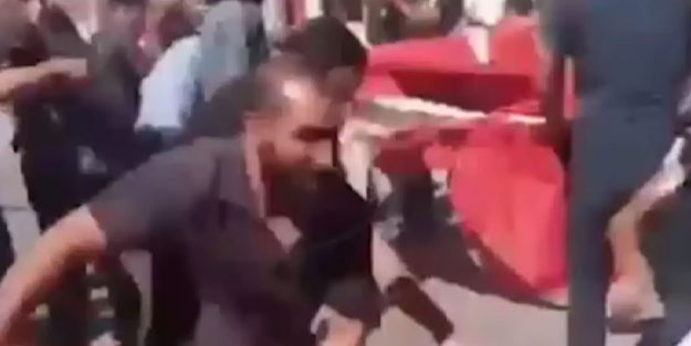 Azez'de Türk bayrağına zarar veren bir kişi daha yakalandı! "Şerefli Türk halkından özür dilerim"