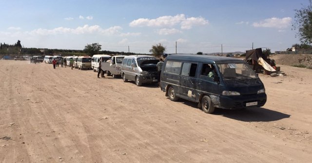 Azez’deki Cerabluslular evlerine geri dönüyor