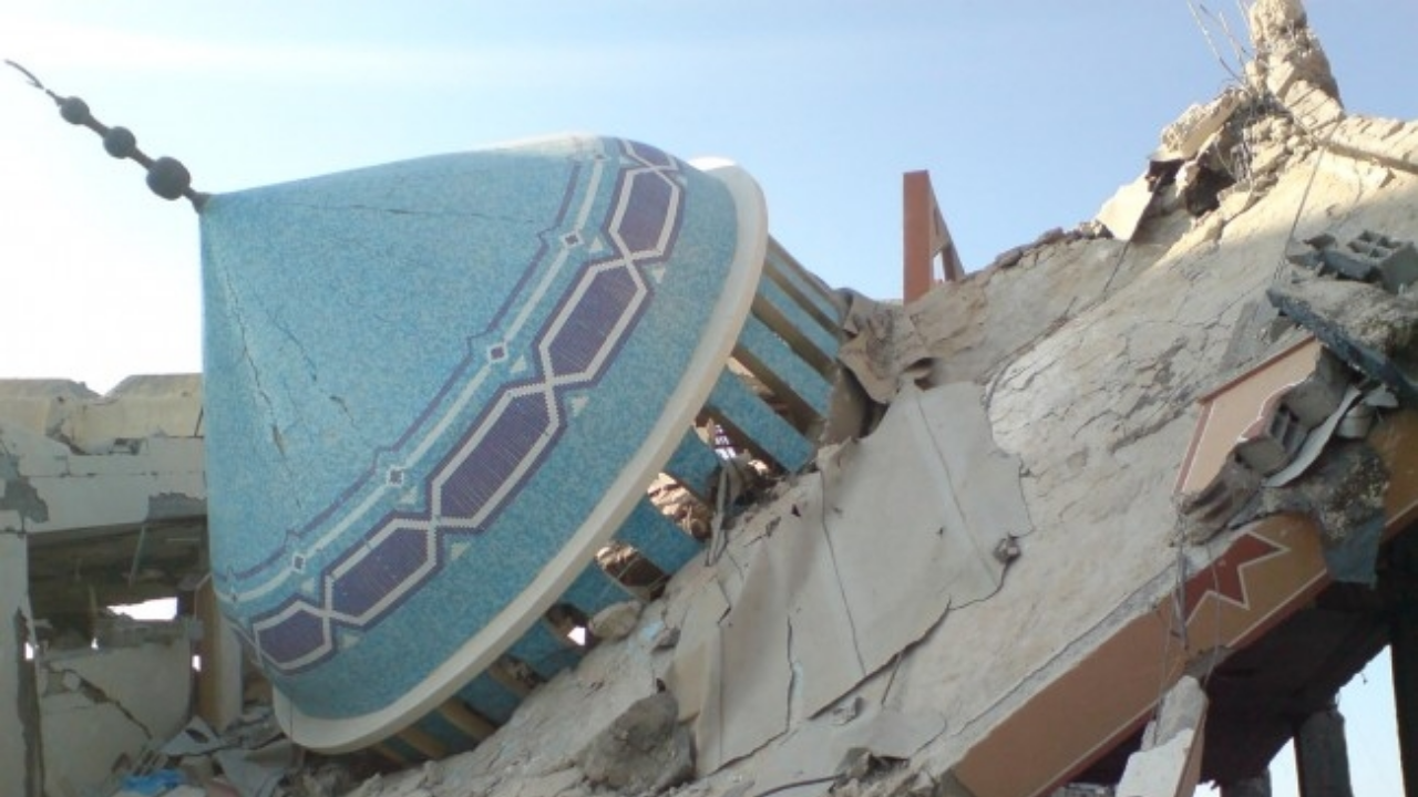 Azgın kesimin savunduğu Esed diktatörlüğünde camiler böyle yerle bir edildi!