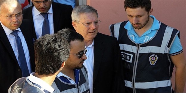 Aziz Yıldırım'ı Gülen'e şikayet eden köstebek belli oldu