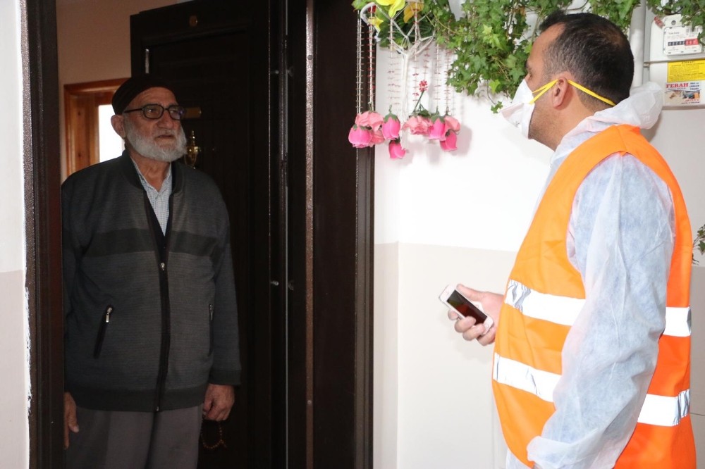Aziziye Belediyesi yaşlıları unutmadı 