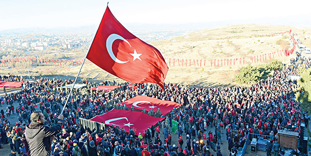 Aziziye Zaferi’nin 142’nci yıldönümü kutlandı! Erzurumlular tarihine sahip çıkıyor