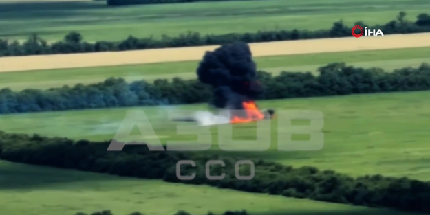 Azov Taburu, alçak uçuş yapan Rus helikopterini böyle vurdu