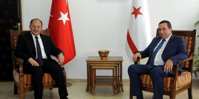 Başbakan Yardımcısı Akdağ, KKTC Maliye Bakanı Denktaş ile görüştü