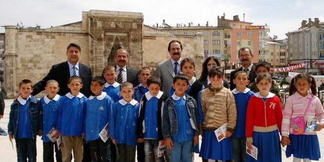 Gemerekli öğrenciler Sivas’ı gezecek