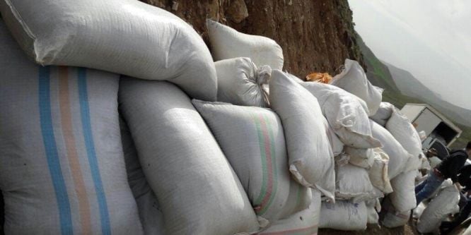 3 bin 500 kilo kaçak çay ele geçirildi