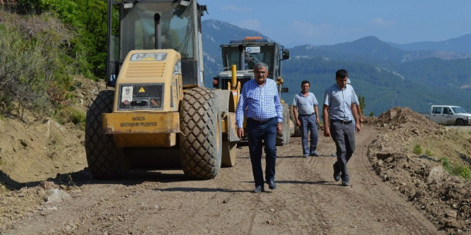 Serik ve Gazipaşa’da asfalt çalışması