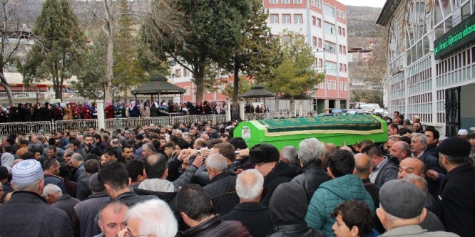 Uçuruma yuvarlanan cipte cesedi bulunan mühendis son yolculuğuna uğurlandı