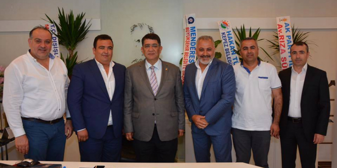 Fırtına mağduru esnafı ziyaret etti