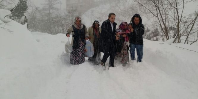 Vatandaşın yardımına koşuyorlar