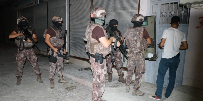 Adana’da PKK’ya şafak vakti operasyon: 20 gözaltı
