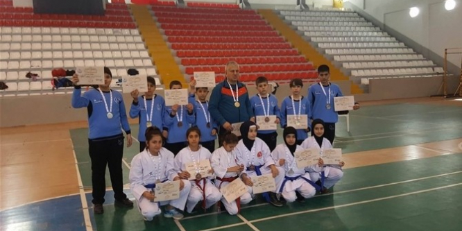 Malatyalı karateciler derecelerle döndü
