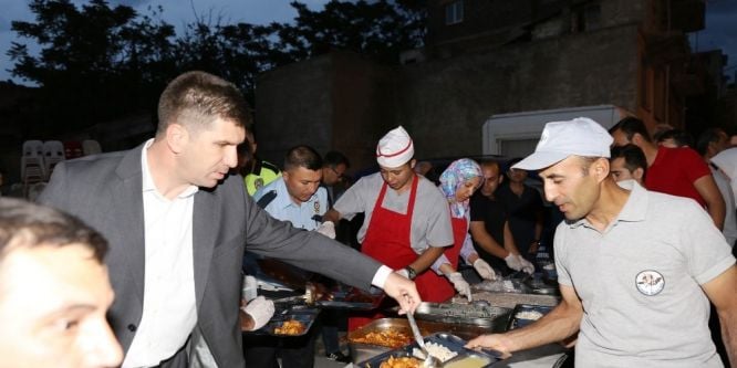 Burdur Belediyesinden ramazan şöleni